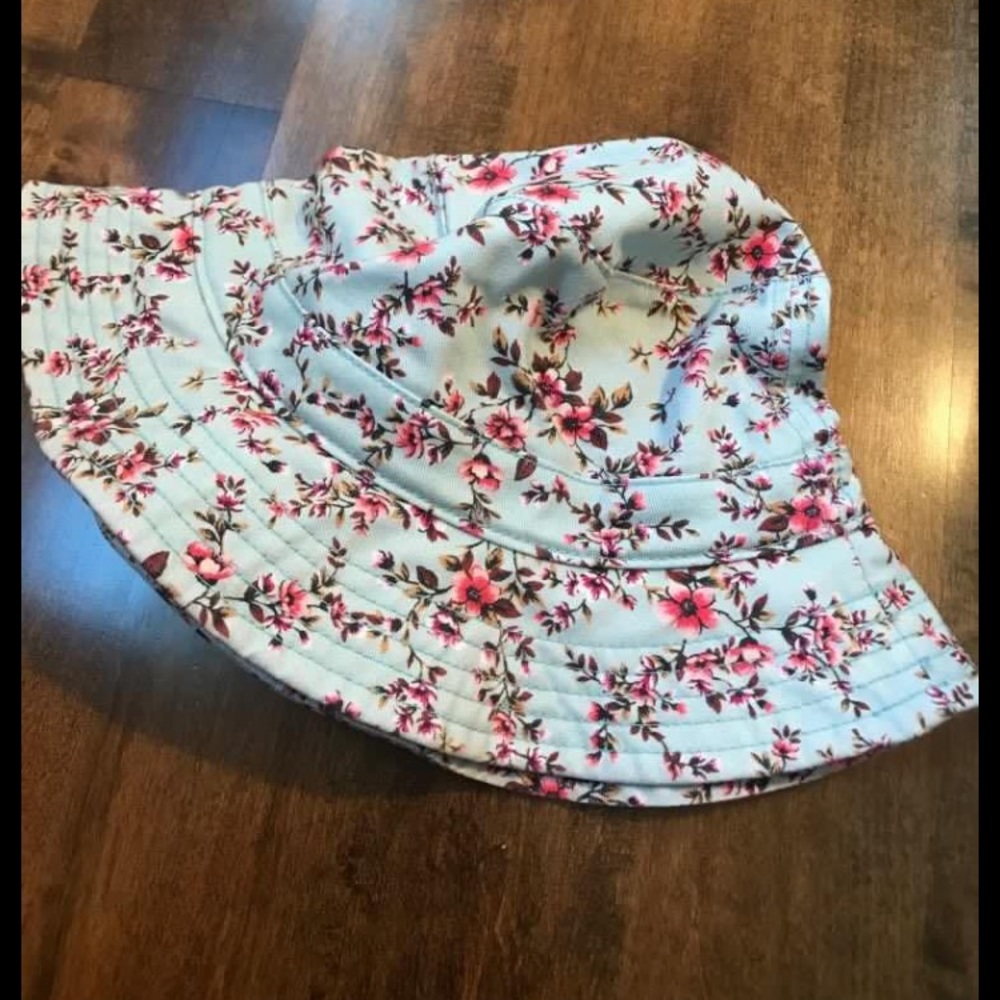Floral bucket hat